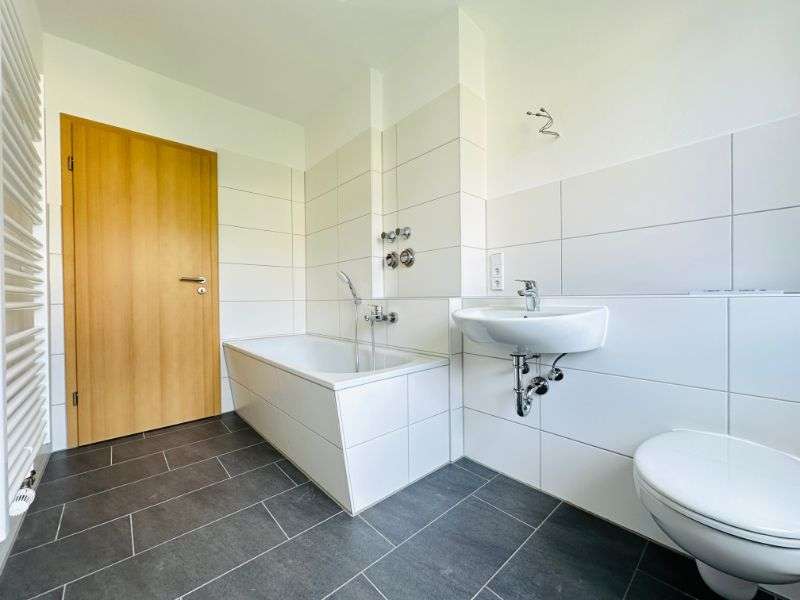 Wohnung zum Mieten in Freital 374,97 € 60.97 m²