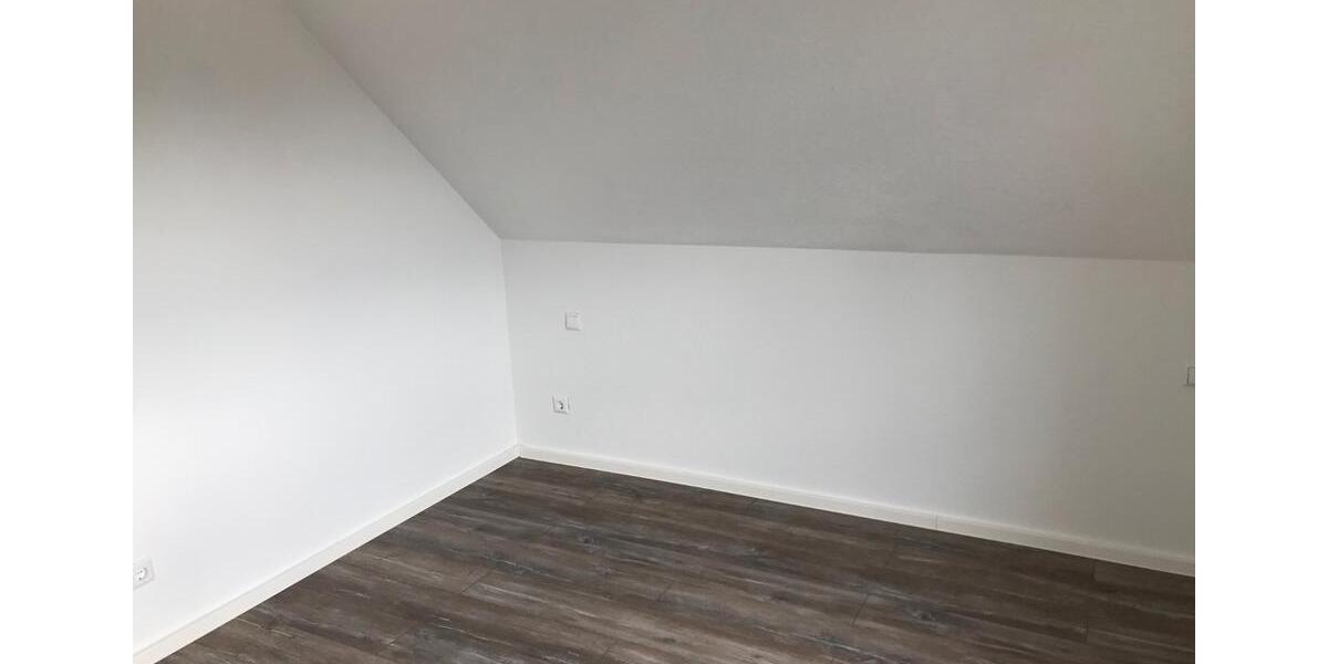 Dachgeschoßwohnung Dresden Prohlis - 2 Zimmer, 54 m&sup2;, 156.000&euro; | Angebot:27493887