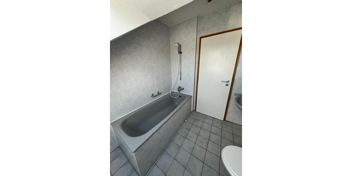 Dachgeschoßwohnung Dresden Leuben - 1.5 Zimmer, 34 m&sup2;, 83.750&euro; | Angebot:26941513