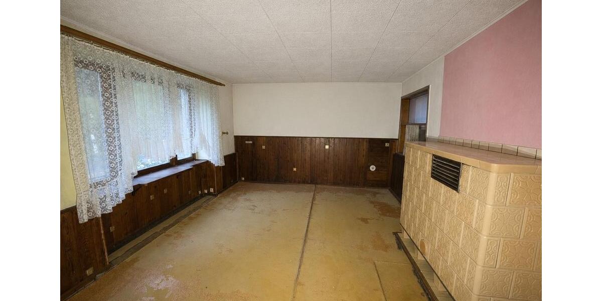 Einfamilienhaus Pirna - 12 Zimmer, 200 m&sup2;, 65.000&euro; | Angebot:27085573