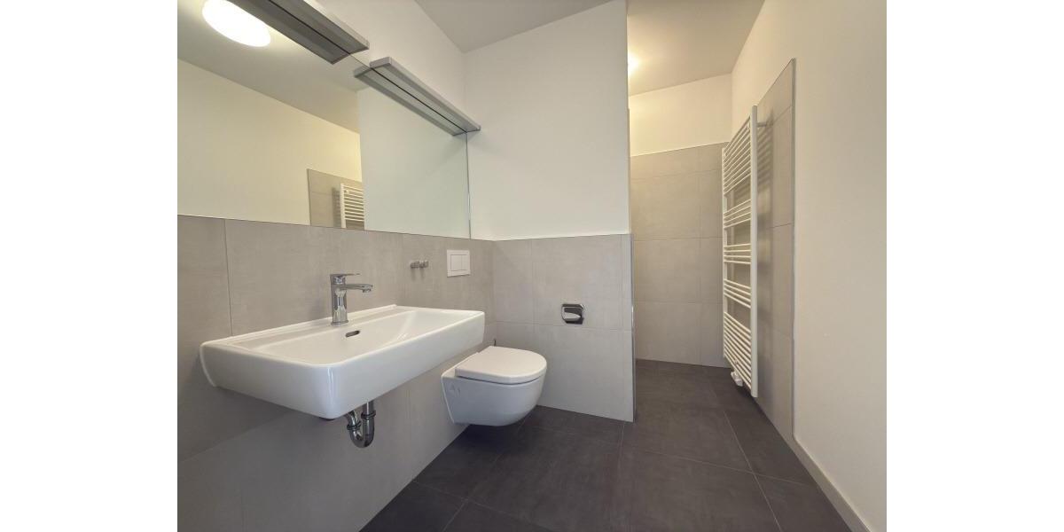 Dachgeschoßwohnung Dresden Plauen - 2 Zimmer, 63 m&sup2;, 915&euro; | Angebot:25052074