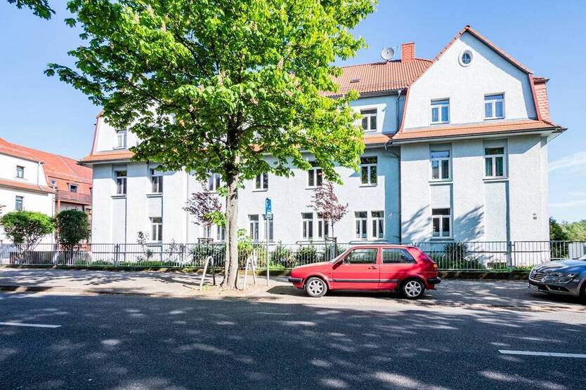 Frisch renoviertemodernisierte AltbauWohnung im beliebten Dresdner Süden.