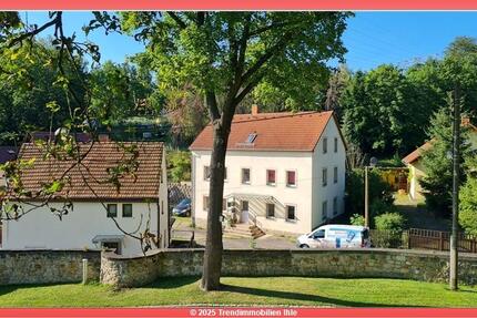 Gemütliche Wohnung, zentral im Grünen, mit Blick auf Schloss Burgk
