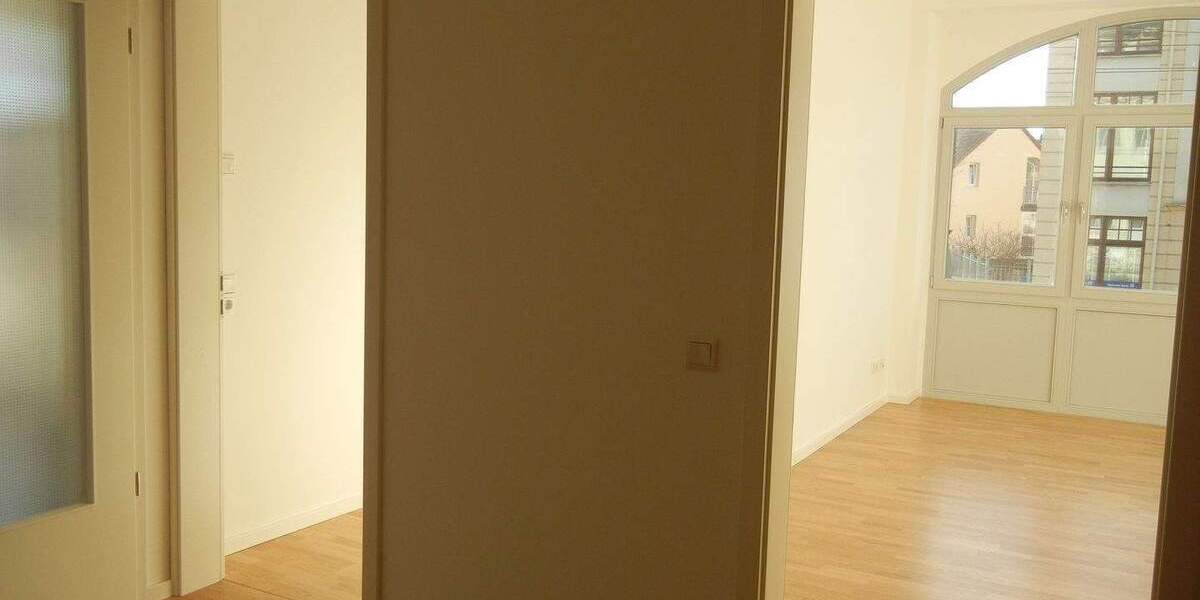 Hochparterre in einzigartigem Denkmal - 4-Zimmerwohnung in Bühlau 4 zimmer