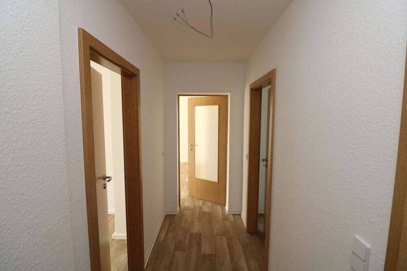 Auf Wolke 7...günstige 3-RW mit Wanne u. Balkon!!!