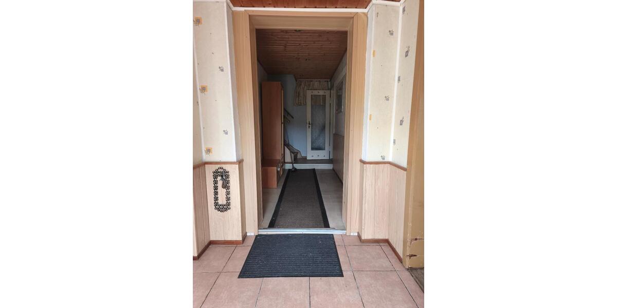Doppelhaushälfte Ebersbach - 7 Zimmer, 115 m&sup2;, 150.000&euro; | Angebot:27442889