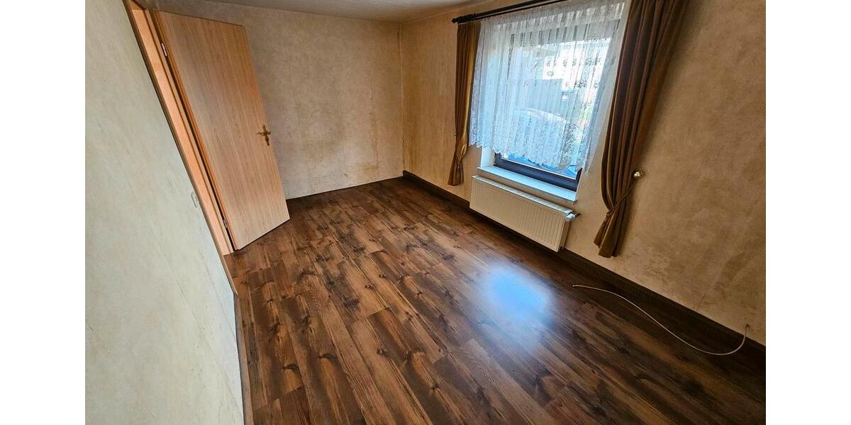 Doppelhaushälfte Freital - 6 Zimmer, 140 m&sup2;, 310.000&euro; | Angebot:27113705