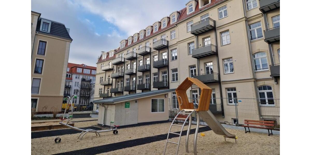 Dachgeschoßwohnung Dresden Blasewitz - 1 Zimmer, 32 m&sup2;, 455&euro; | Angebot:25725131