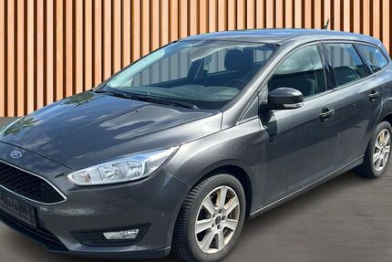 Ford Focus 221.567 km 2.480 &euro; Dresden 01328