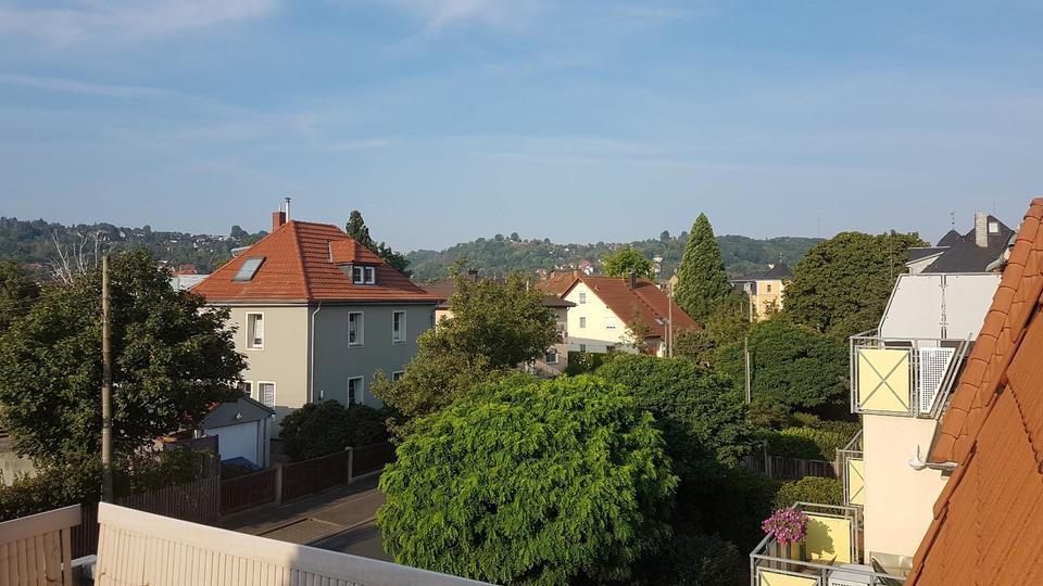 Wunderschöne, helle Dachgeschosswohnung im Grünen PROVISIONSFREI 2 zimmer