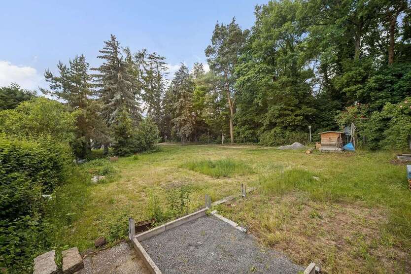 Grundstück zu verkaufen in Dresden 300.000 € 1100 m²