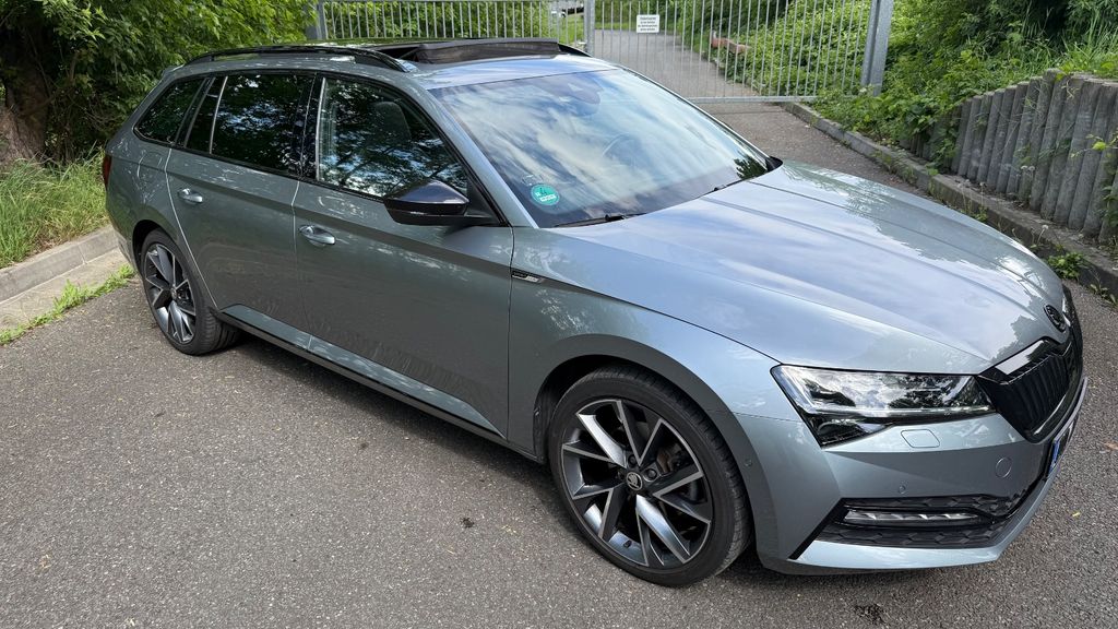 Skoda Superb 50.309 km 26.999 &euro; Dresden 01109