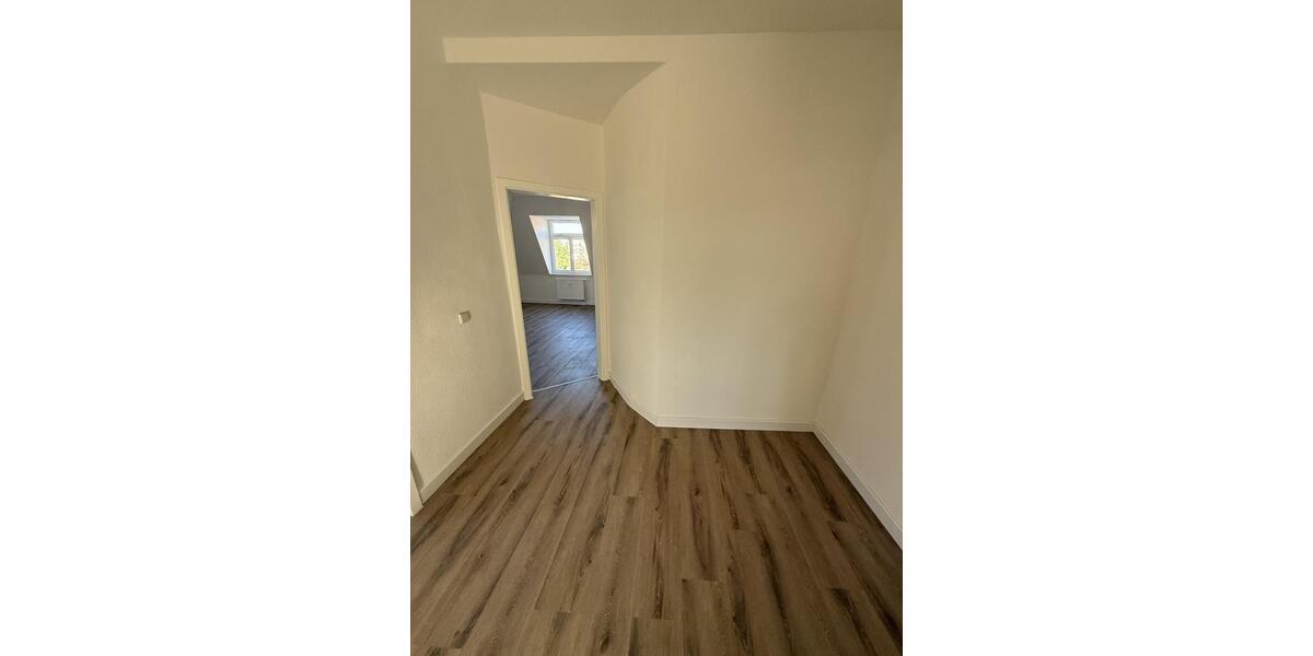 Dachgeschoßwohnung Dresden Cotta - 3 Zimmer, 70 m&sup2;, 890&euro; | Angebot:26662733