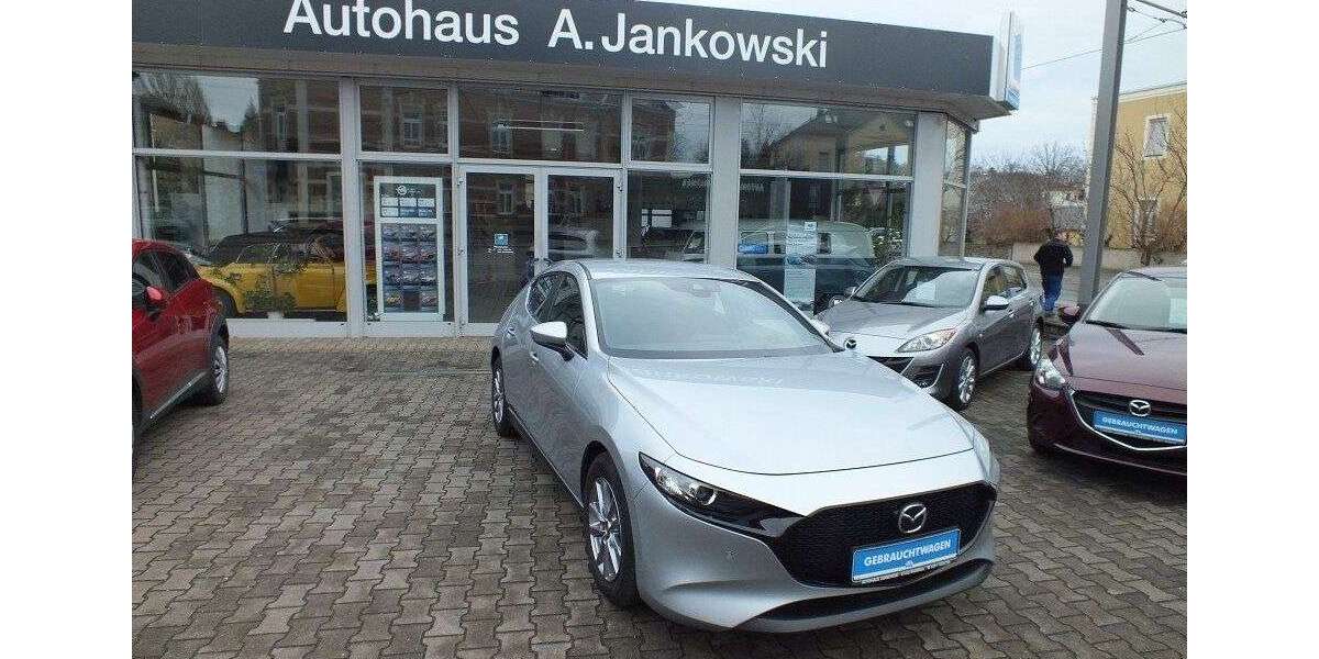 Mazda 3 60.100 km 17.990 &euro; Radebeul 01445