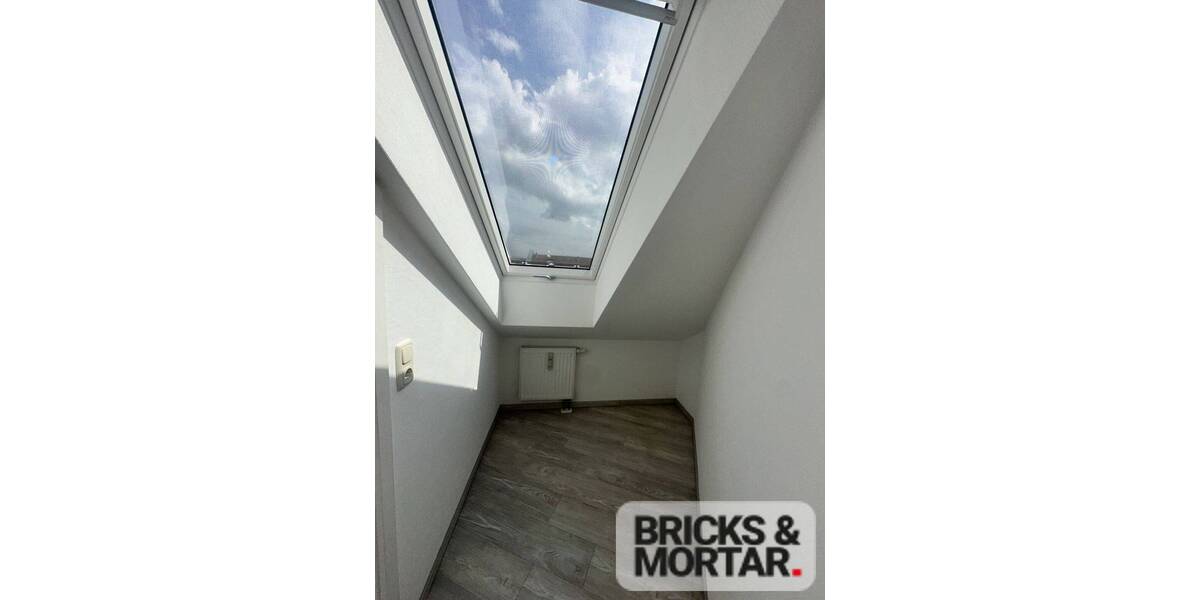 +++ Wohnung über den Dächern der Dresdner Neustadt Tiefgaragenstellplatz inkl.! +++ 2 zimmer