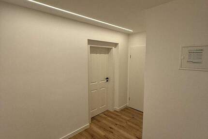 Luxus Erdgeschosswohnung mit 20 m² Terrasse & Garten - hochwertig saniert, ruhig, privat - prov-frei 3 zimmer