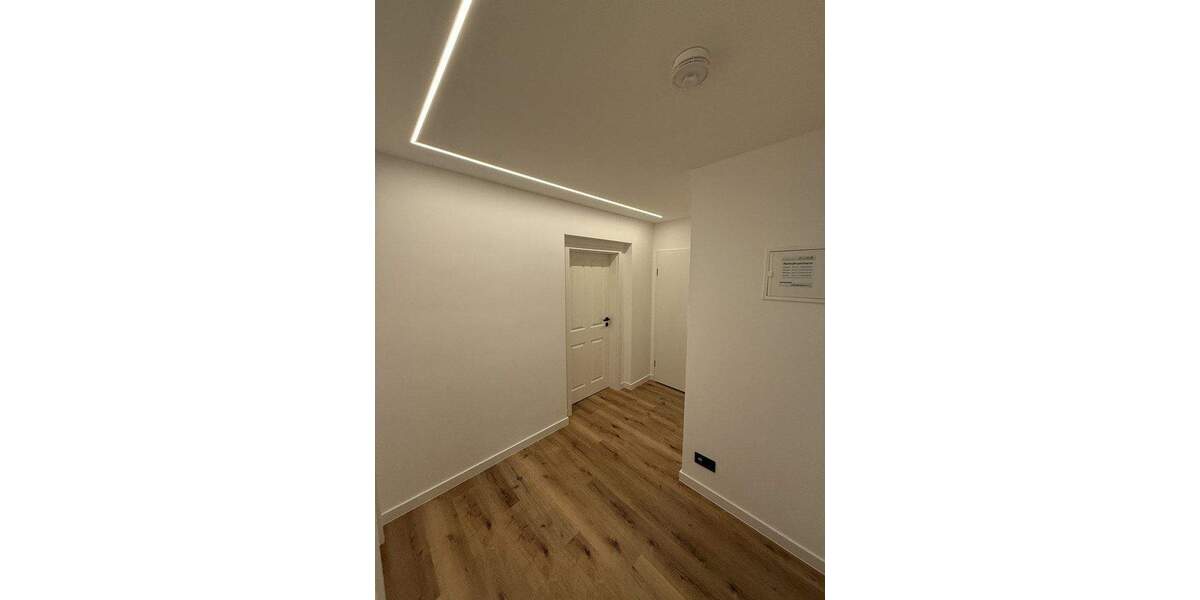 Luxus Erdgeschosswohnung mit 20 m² Terrasse & Garten - hochwertig saniert, ruhig, privat - prov-frei 3 zimmer