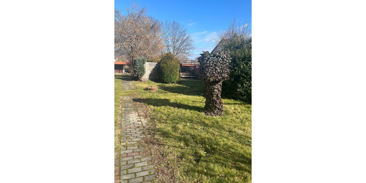 Doppelhaushälfte in Dresden mit großem Garten und Nebengelaß - Einfamilienhaus Dresden Kaditz | Angebot:26259042