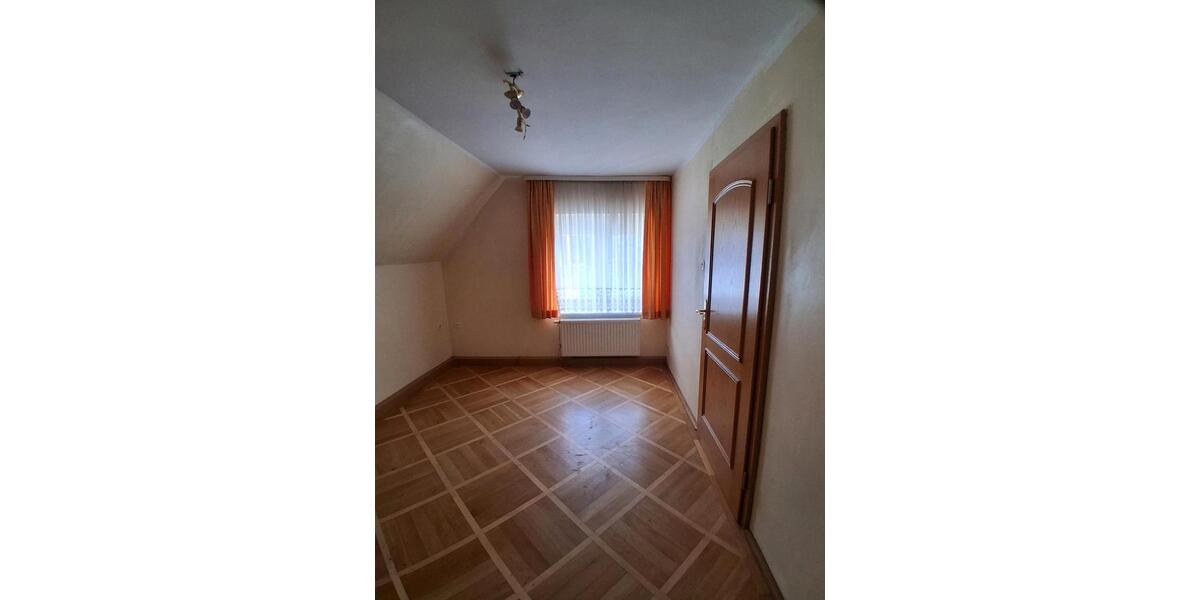 Einfamilienhaus Königsbrück - 7 Zimmer, 135 m&sup2;, 174.000&euro; | Angebot:27459856