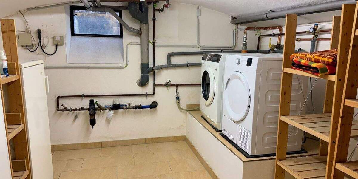 Einfamilienhaus Dresden Klotzsche - 9 Zimmer, 170 m&sup2;, 749.000&euro; | Angebot:25779624