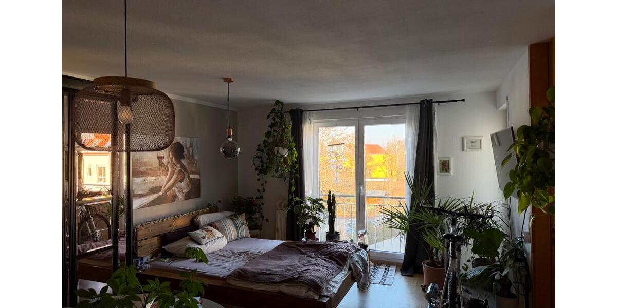 Lichtdurchflutete, ruhige 1- Raumwohnung 1 zimmer