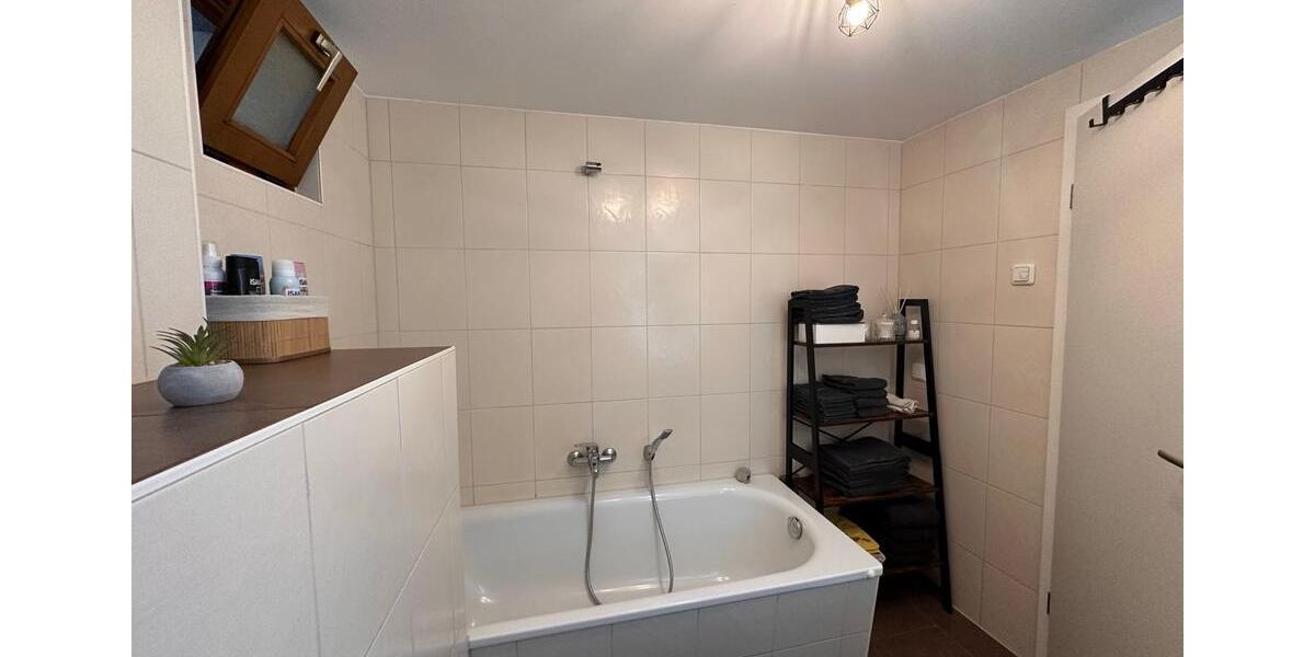 Voll eingerichtete Wohnung mit Garten 2 zimmer