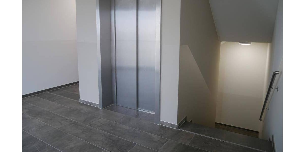 Etagenwohnung Dresden Südvorstadt-West - 3 Zimmer, 81 m&sup2;, 1.095&euro; | Angebot:26489170