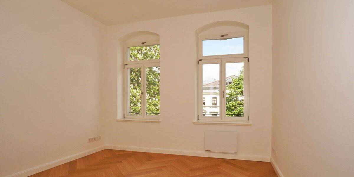 Etagenwohnung Dresden Striesen-Ost - 4 Zimmer, 100 m&sup2;, 1.995&euro; | Angebot:26816724