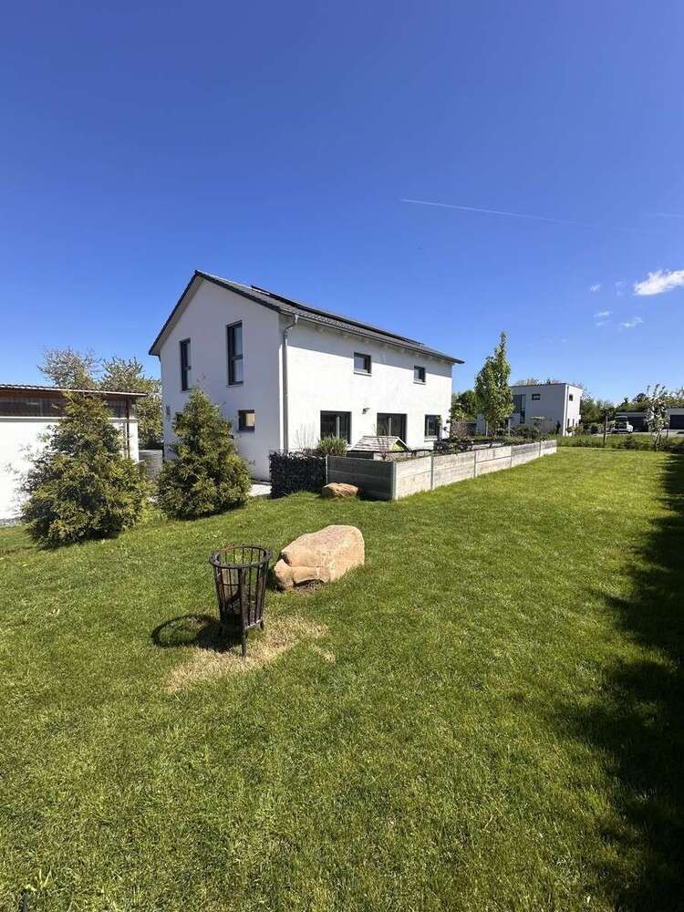 Haus zum Kaufen in Pirna Cunnersdorf 595.000 € 155 m²