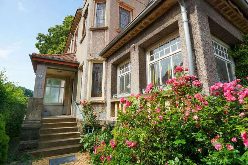 Haus zum Kaufen in Großröhrsdorf 260.000 € 280 m²