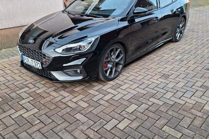 Ford Focus 86.500 km 19.400 &euro; Bad Gottleuba Berggießhübel 01816
