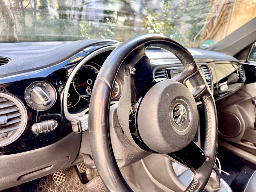 VW Beetle Cabriolet 138.000 km 13.900 € Dresden 01067