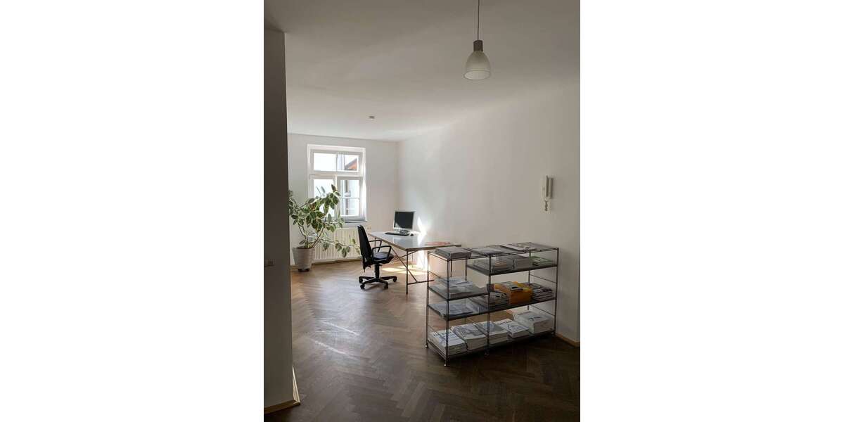 Stilvolle Stadtvilla: Historischer Charme & moderne Ausstattung – Perfekt für Wohnen und Arbeiten zimmer