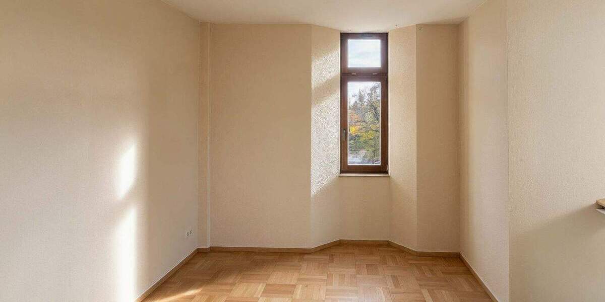 +++ Gestalten Sie Ihr Wohnglück: Großzügige 3-Zimmer-Wohnung mit Balkon in Striesen +++ 3 zimmer