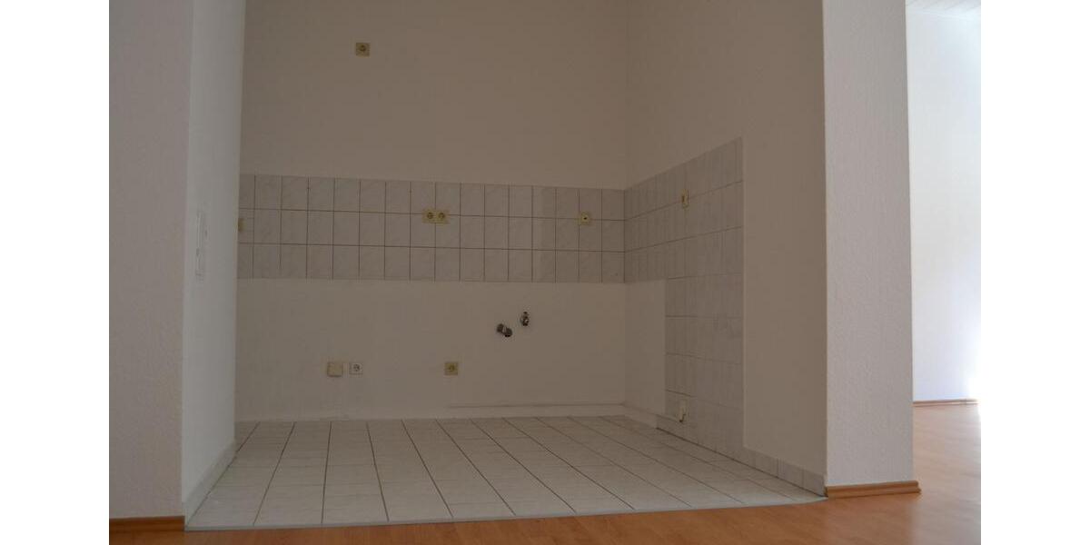 Etagenwohnung Pirna - 2.5 Zimmer, 74 m&sup2;, 440&euro; | Angebot:25808023