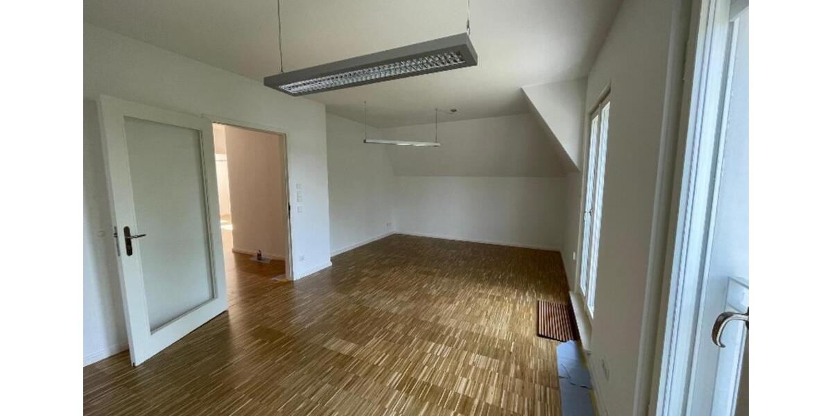 Gewerbeobjekt Dresden Klotzsche - 2.500&euro; | Angebot:25856753