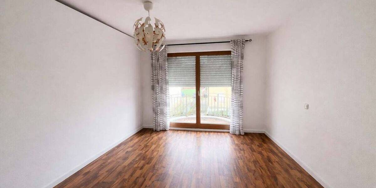 Etagenwohnung Dresden Briesnitz - 3 Zimmer, 82 m&sup2;, 220.000&euro; | Angebot:26258884
