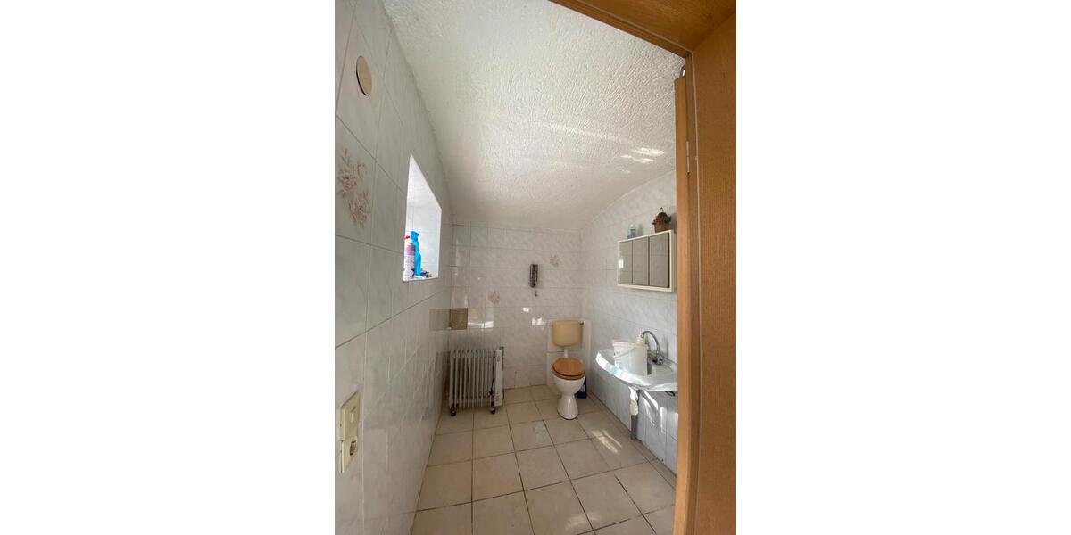 Einfamilienhaus Ebersbach - 5 Zimmer, 95 m&sup2;, 85.000&euro; | Angebot:26940795