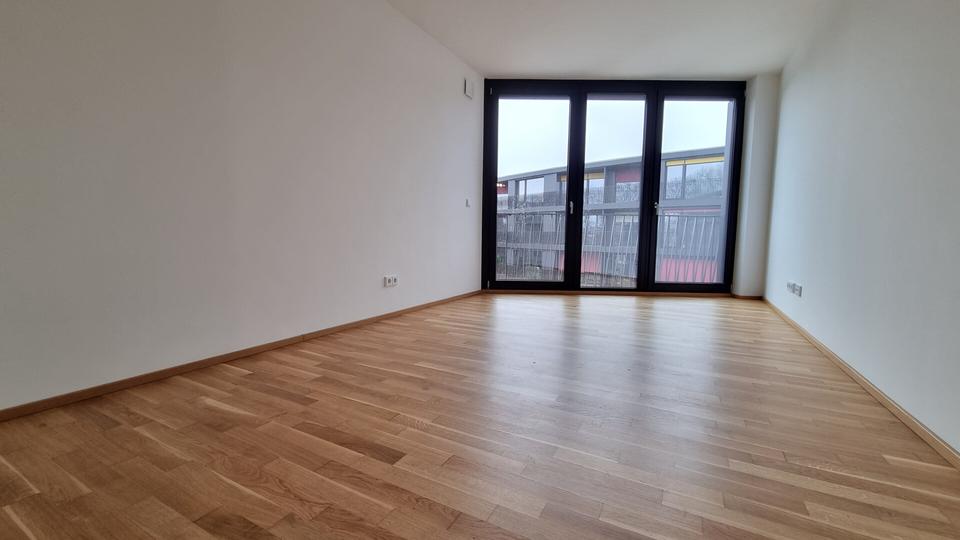 Etagenwohnung Dresden Neustadt - 3 Zimmer, 92 m&sup2;, 1.750&euro; | Angebot:25181797