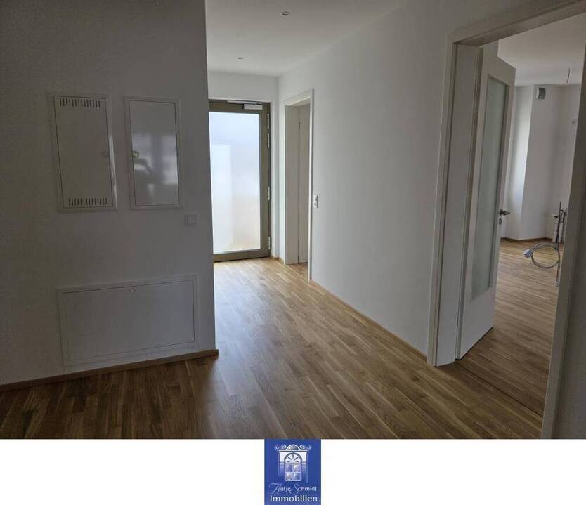 Hafencity Dresden! Traumhafte Wohnung mit zwei großen Balkonen, Lift und vieles mehr