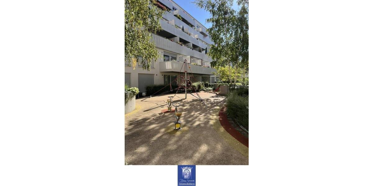 Exklusive Wohnung mit Balkon, exklusivem Bad, Gäste-WC und moderner EBK! 3 zimmer