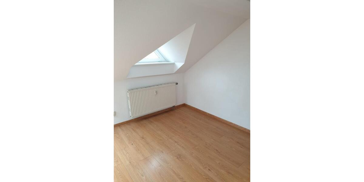 Dachgeschoßwohnung Dresden Pieschen - 3 Zimmer, 83 m&sup2;, 290.000&euro; | Angebot:26876278