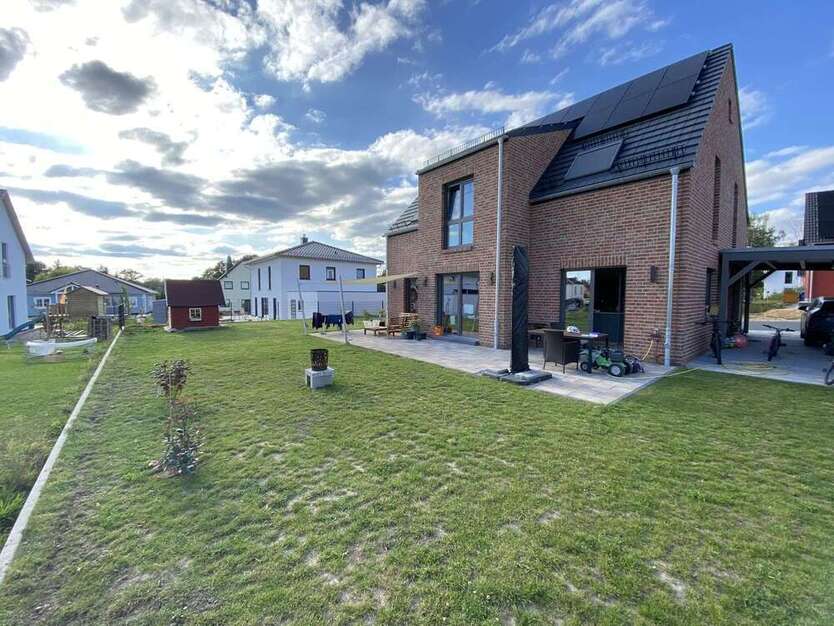 Haus zum Kaufen in Arnsdorf 750.000 € 189 m²