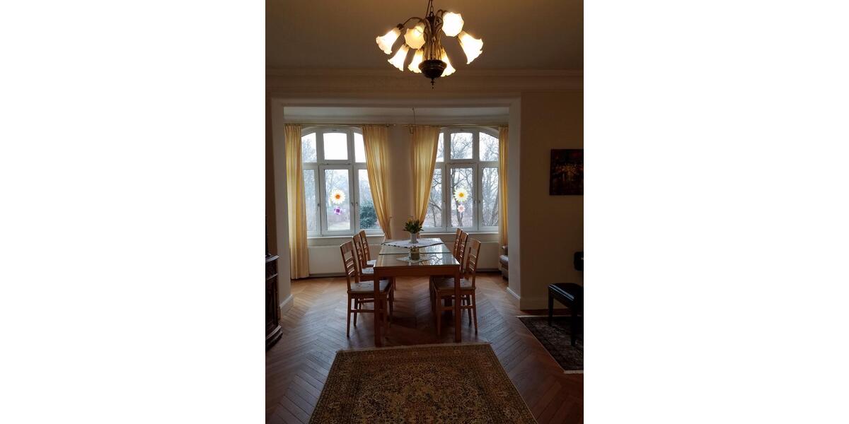 Villa Radebeul - 12 Zimmer, 429 m&sup2;, 1.190.000&euro; | Angebot:27300979