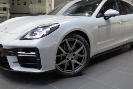 Porsche Panamera 17.000 km 134.990 &euro; Dresden 01129
