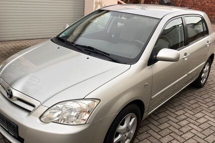 Toyota Corolla 160.000 km 3.700 € Dresden 01139