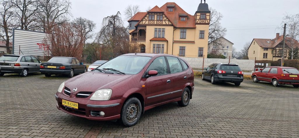 Nissan Almera Tino 168.000 km 1.300 &euro; Dresden 01257