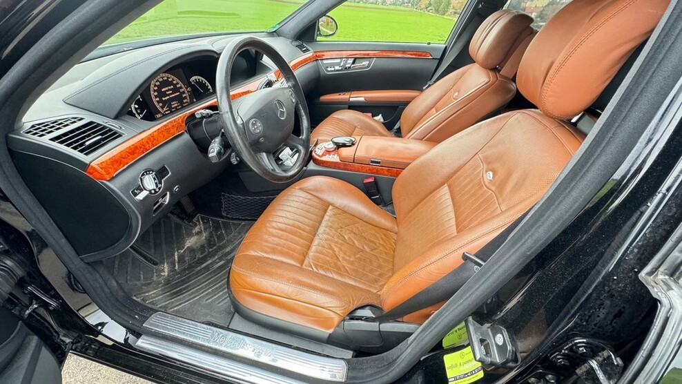 Mercedes-Benz S 500 349.000 km 15.900 € Radebeul 01445