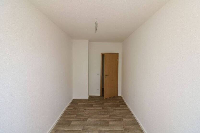 Auf Wolke 7...günstige 3-RW mit Wanne u. Balkon!!!