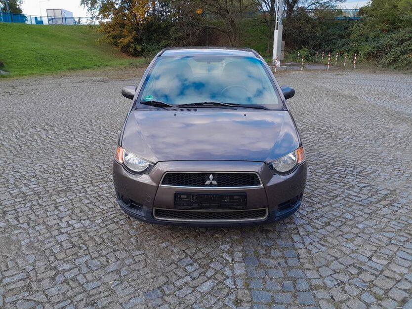 Mitsubishi Colt 81.987 km 4.699 € Dresden OT Weixdorf 01108